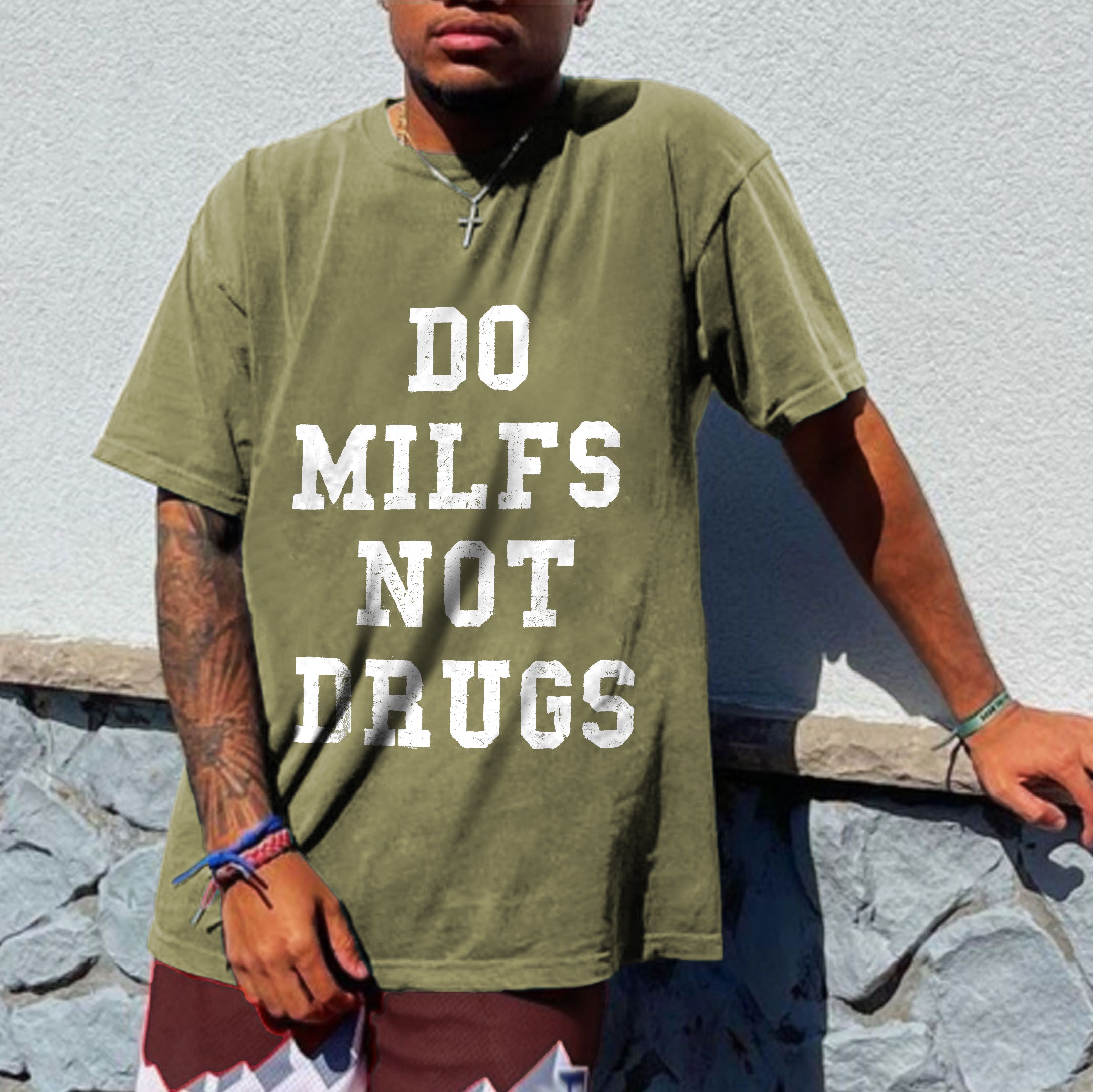 Do Milfs Not Drugs Print T-shirt
